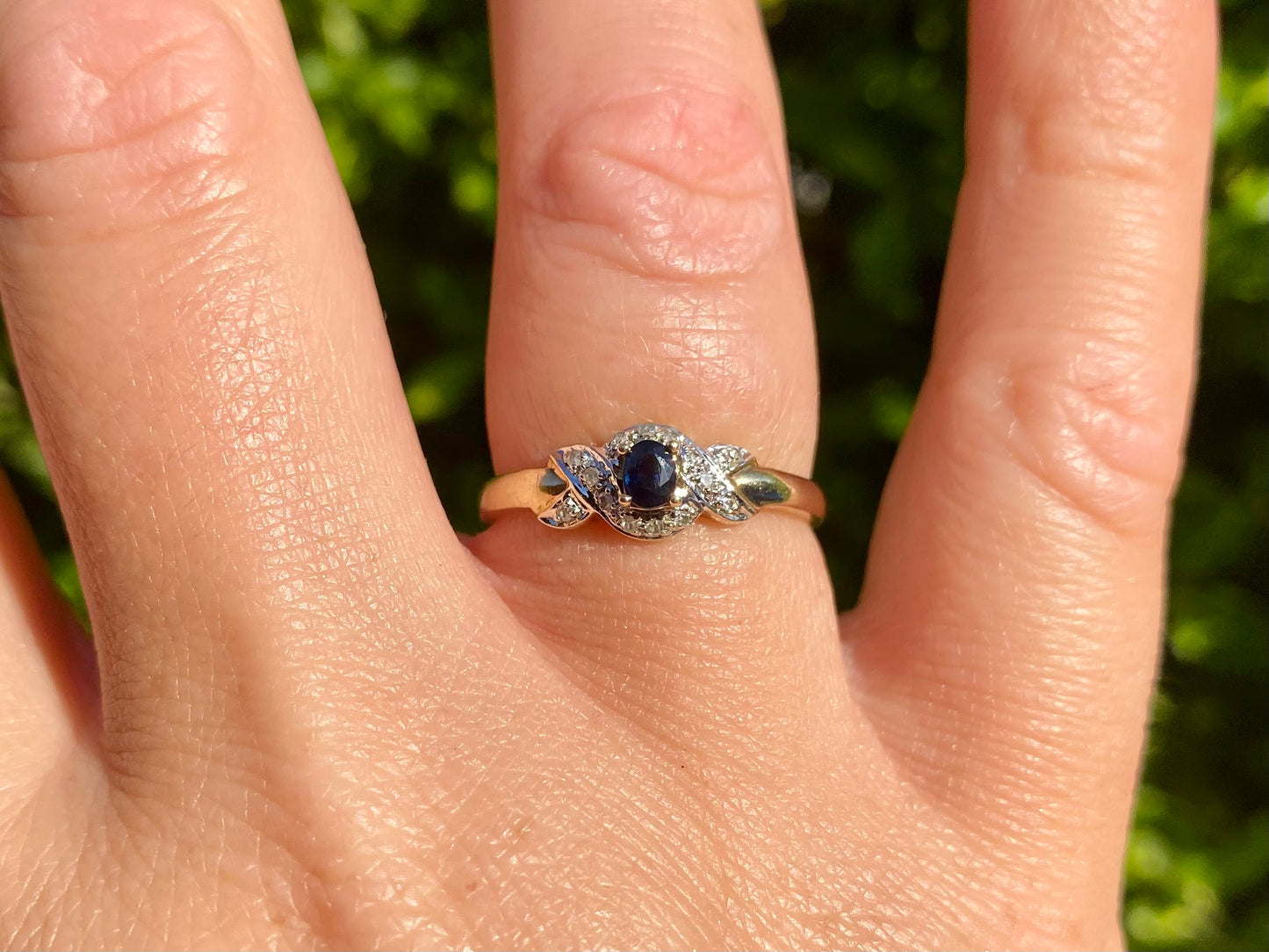 9ct Gold Sapphire & Diamond Ring