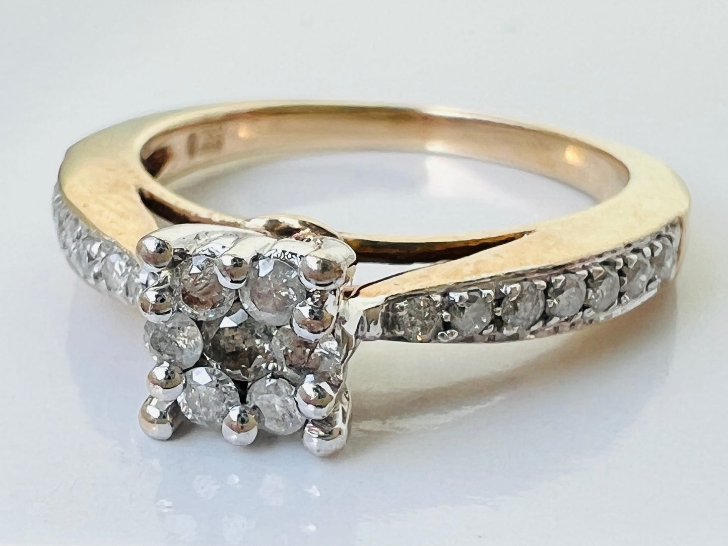 9ct Gold Diamond Ring