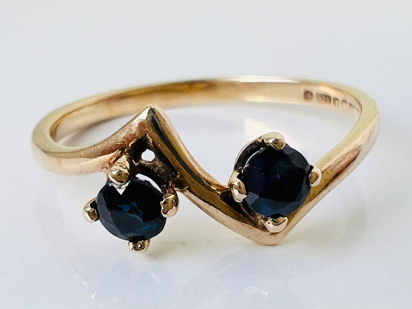 Vintage 9ct Gold Sapphire Ring