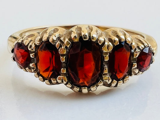 9ct Gold Garnet Ring