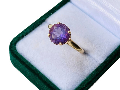 9ct Gold Amethyst Ring