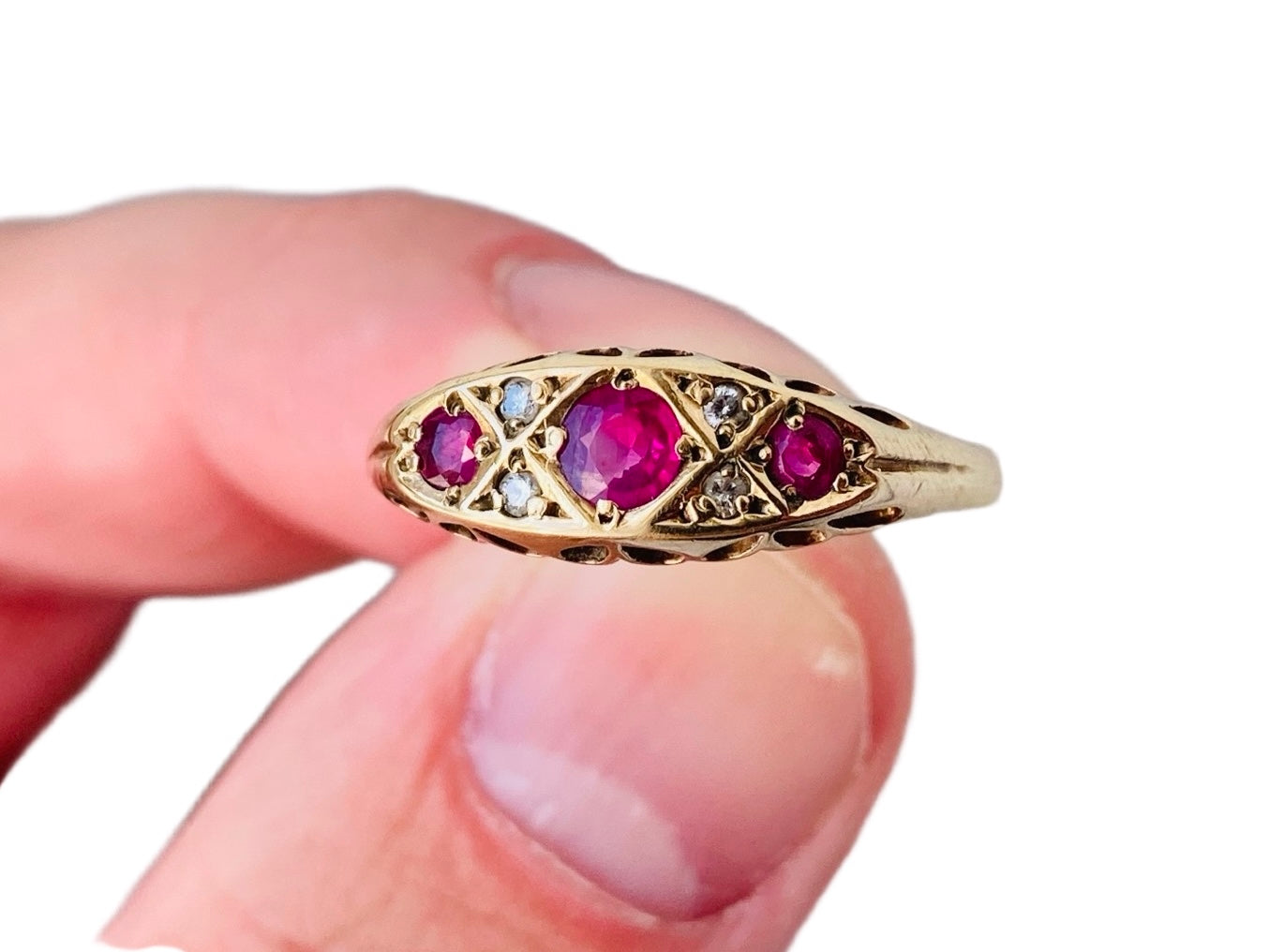 9ct Gold Ruby & Diamond Ring