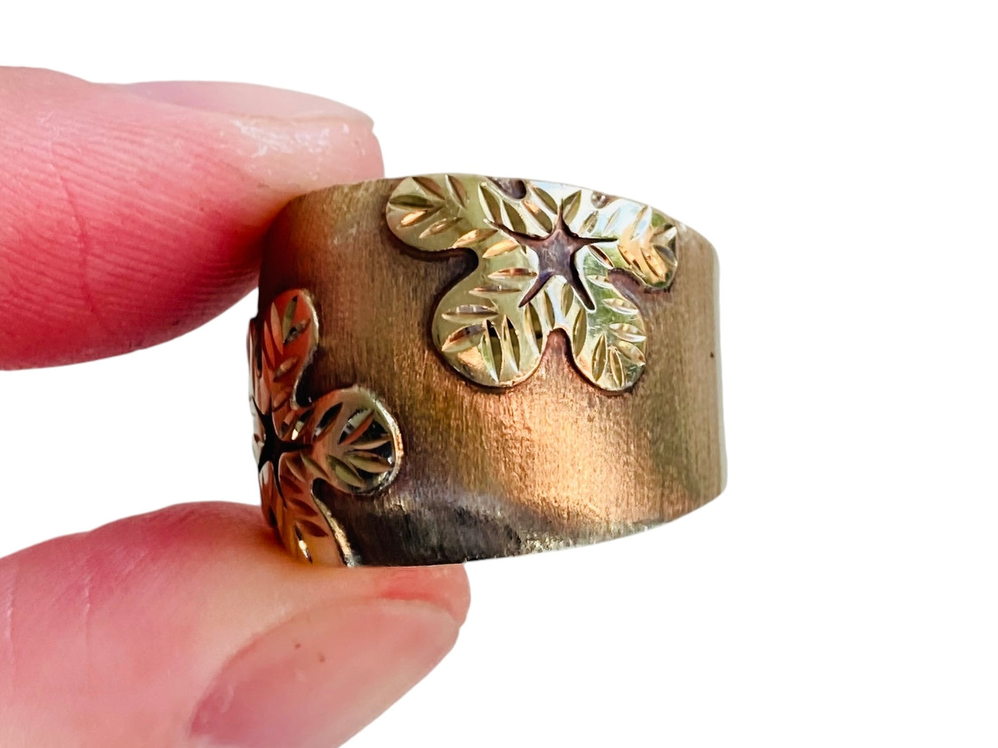 9ct Gold Wide Floral Ring