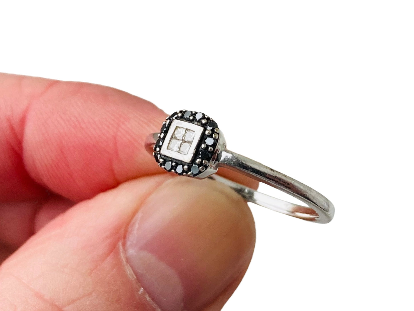 9ct Gold Diamond Ring