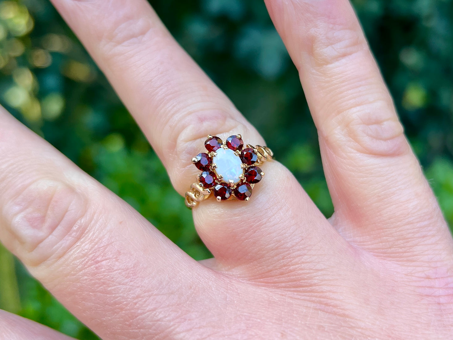 Vintage 9ct Gold Opal & Garnet Ring