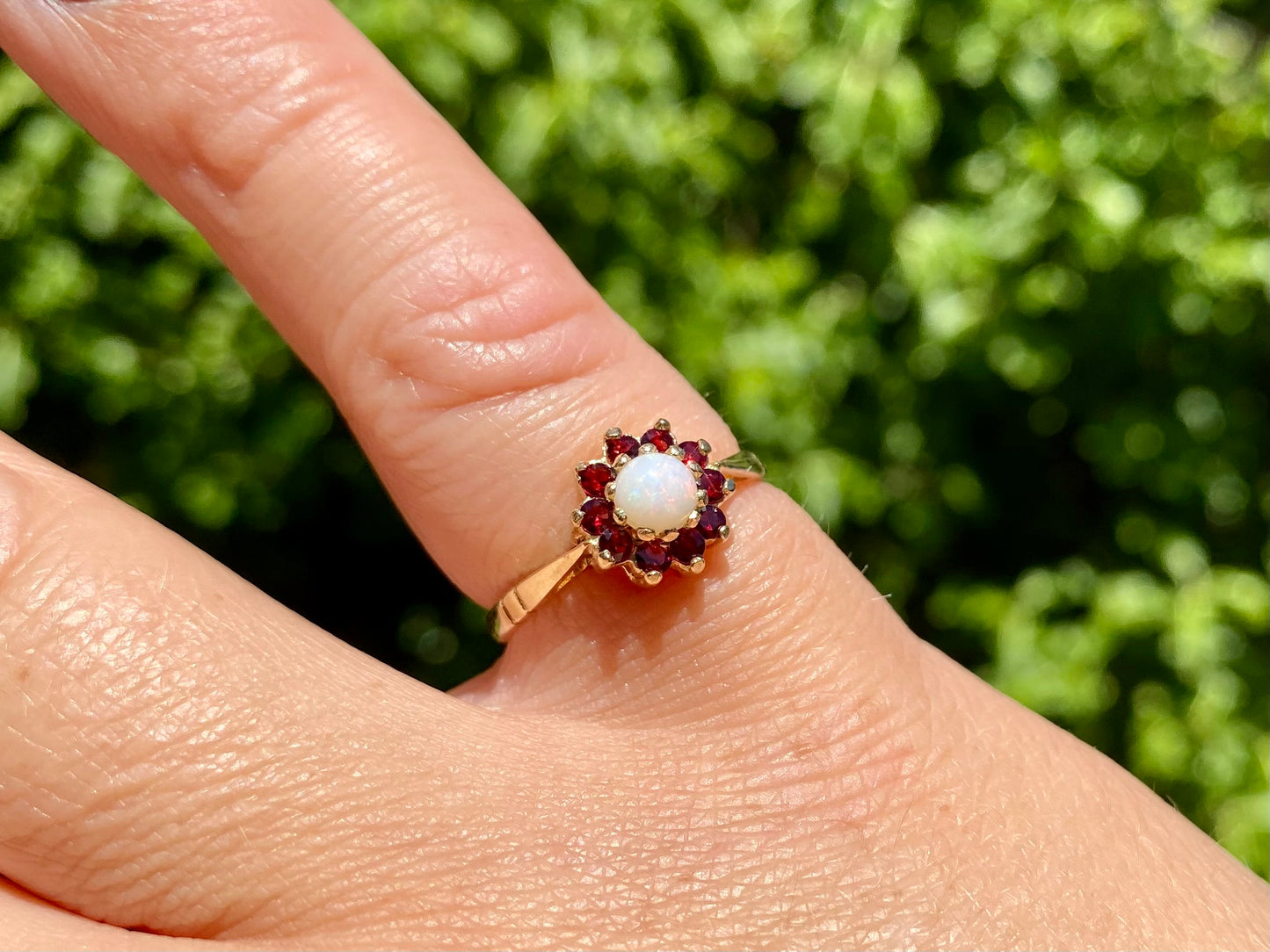 Vintage 9ct Gold Opal & Garnet Ring