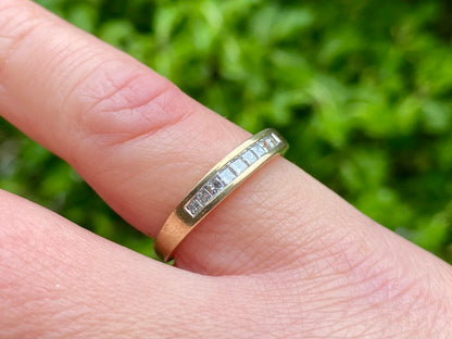 9ct Gold Nine-Stone Diamond Ring