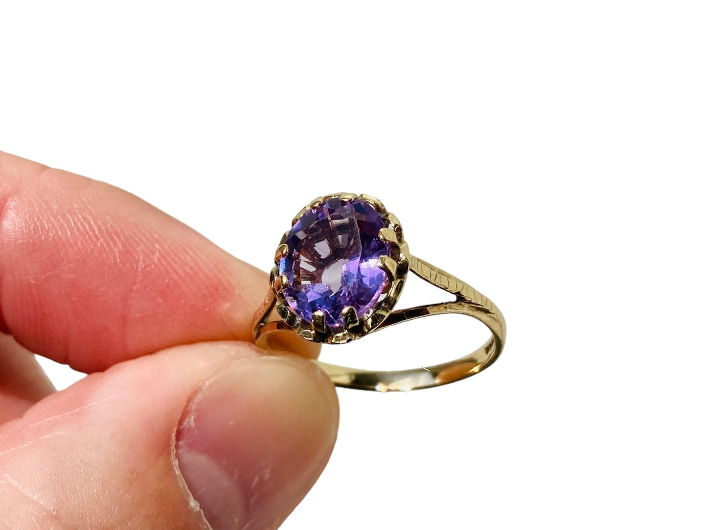 9ct Gold Amethyst Ring