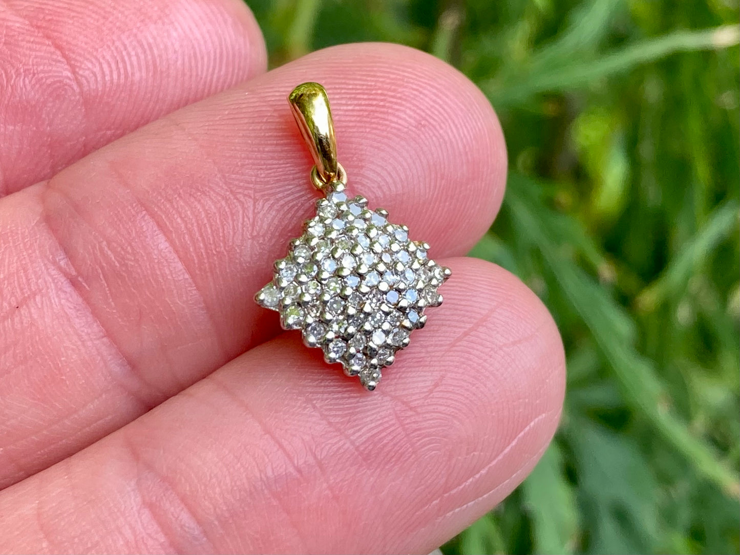 9ct Gold Diamond Cluster Pendant