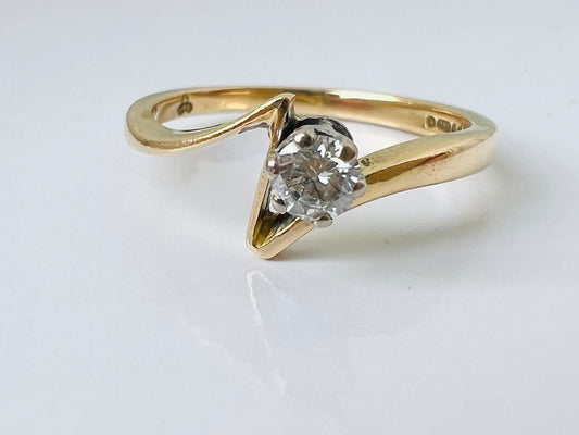 Vintage 18ct Gold Diamond Solitaire Ring