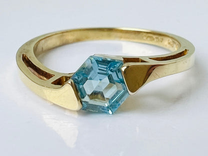 9ct Gold Topaz Ring
