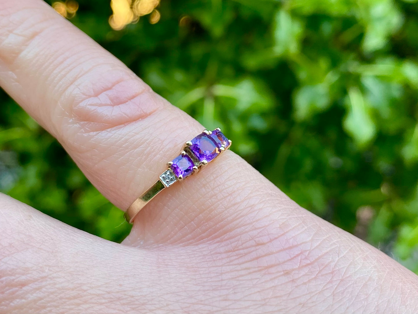 9ct Gold Amethyst & Diamond Ring