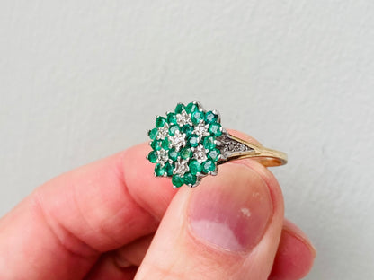 Vintage 9ct Gold Emerald & Diamond Ring