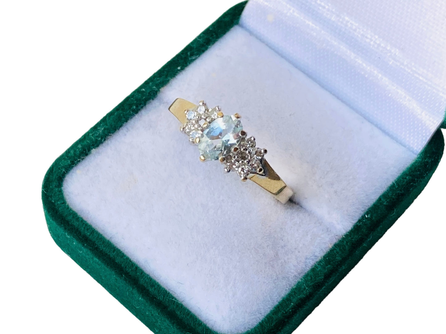 9ct Gold Aquamarine & Diamond Ring