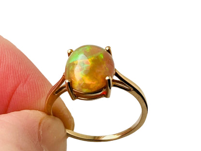 9ct Gold Opal Ring