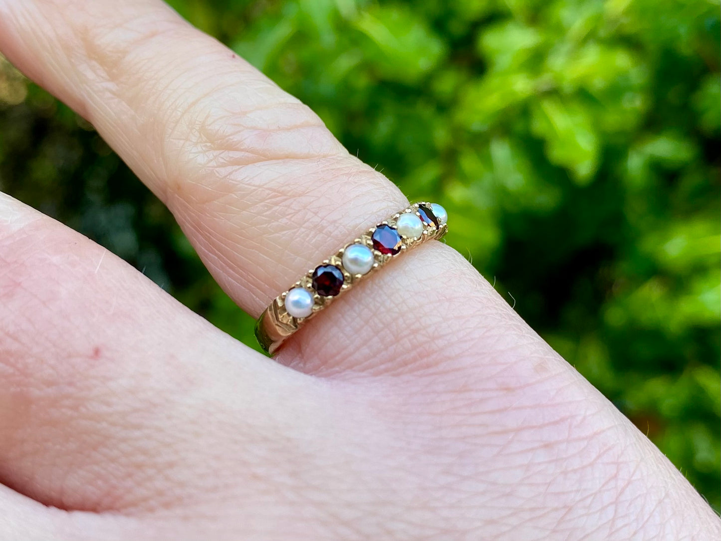 Vintage 9ct Gold Opal & Garnet Ring