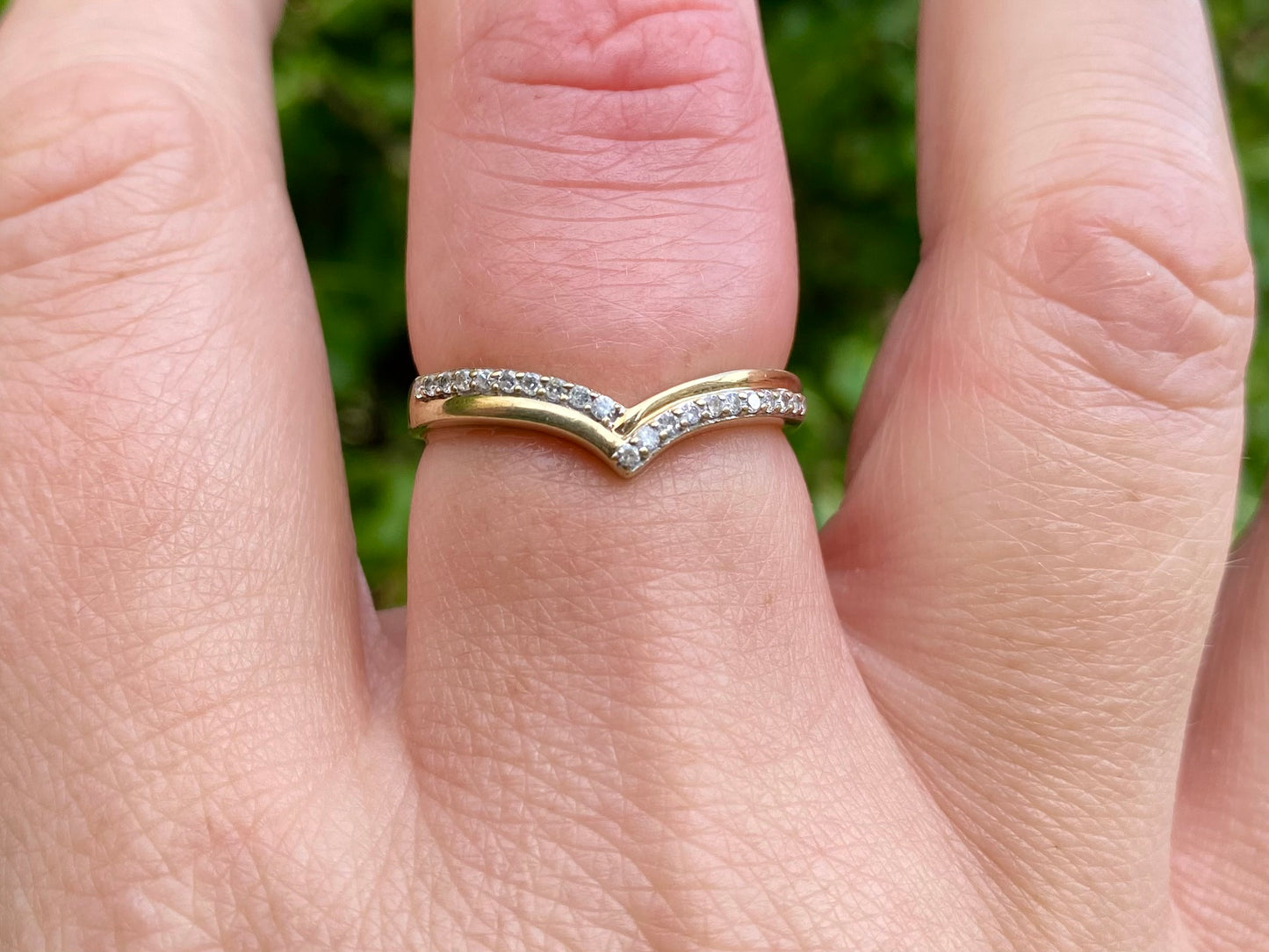 9ct Gold Diamond Wishbone Ring