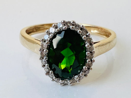 9ct Gold Diopside & Diamond Ring
