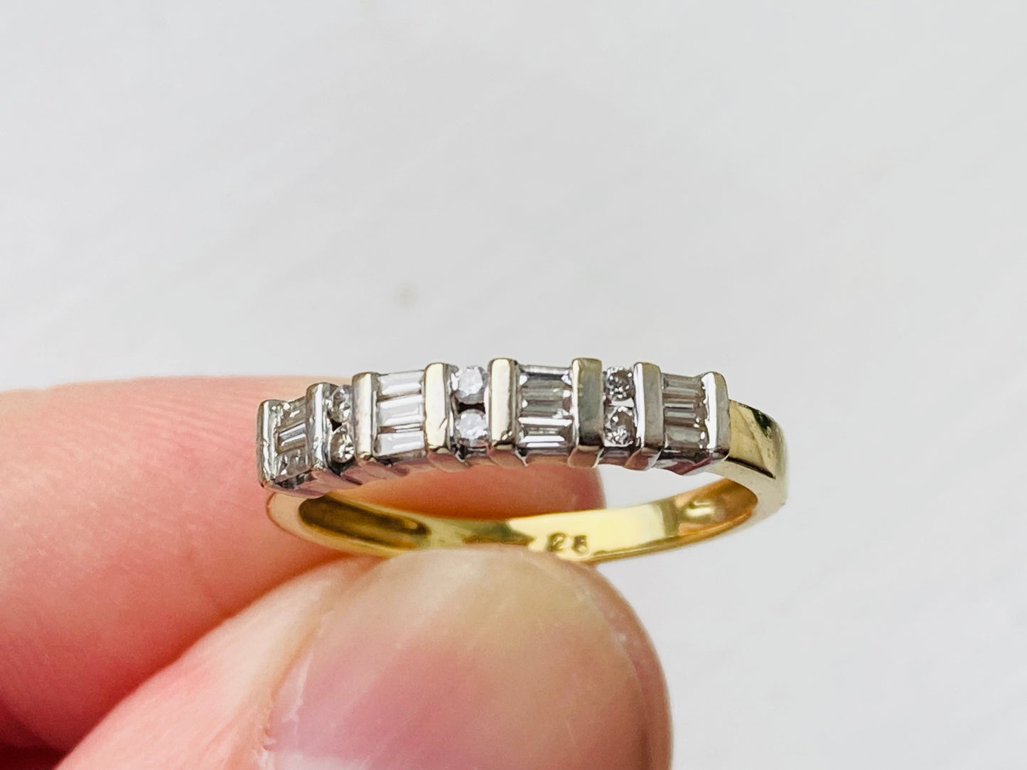 18ct Gold Diamond Ring