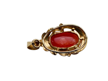 18ct Gold Coral Pendant