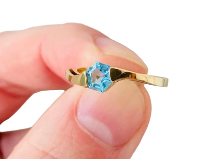 9ct Gold Topaz Ring