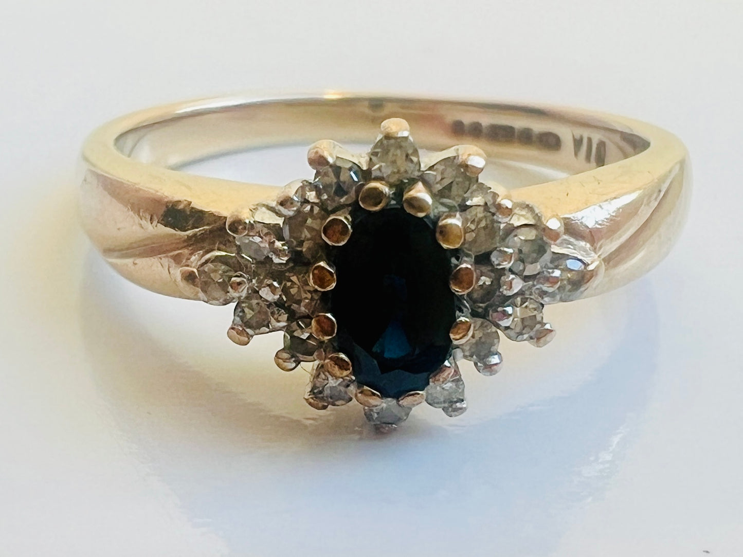 Vintage 9ct Gold Sapphire & Diamond Ring