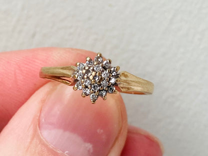 Vintage 9ct Gold Diamond Ring