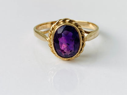 Vintage 9ct Gold Amethyst Ring