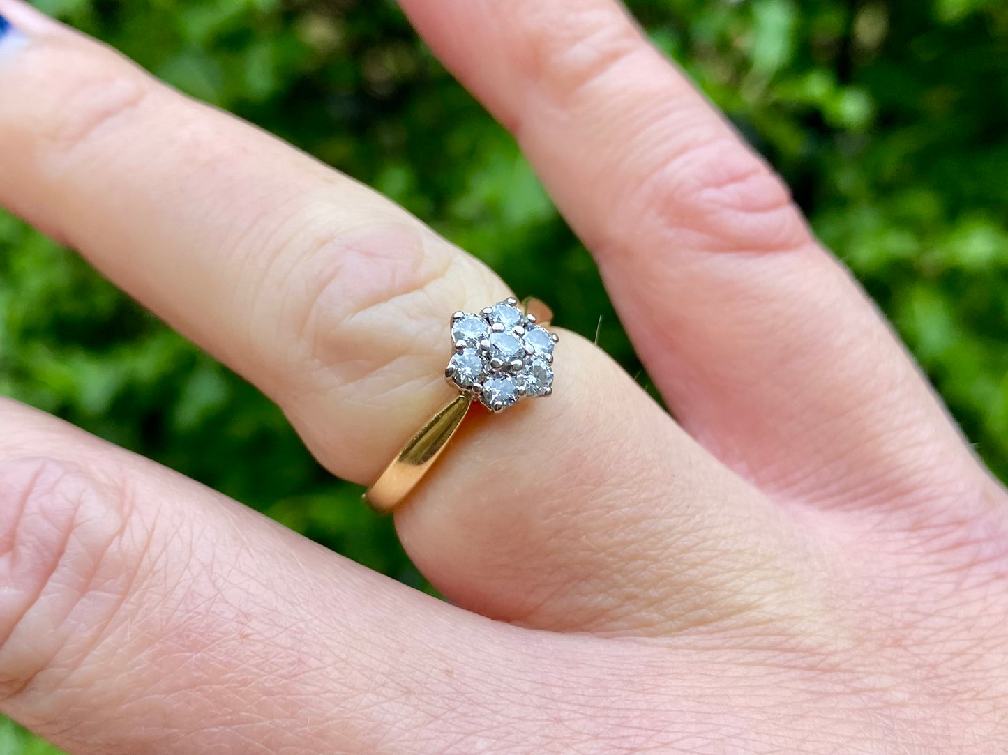 18ct Gold 0.50ct Diamond Daisy Ring