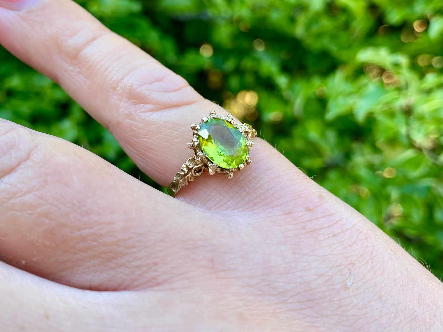 Vintage 9ct Gold Peridot Ring