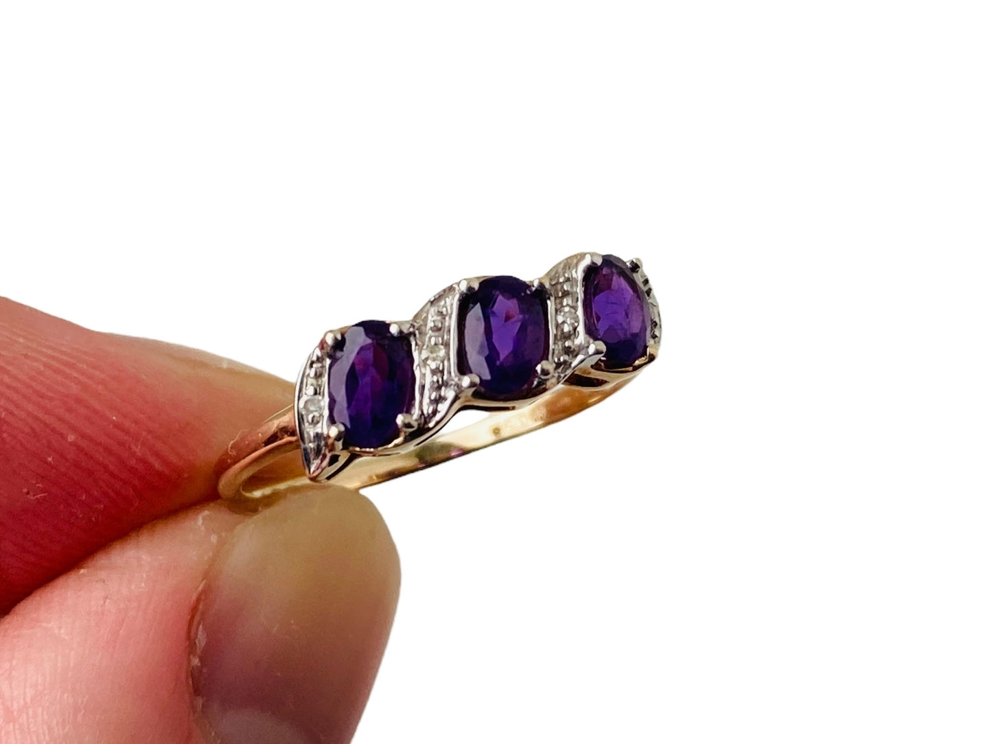 9ct Gold Amethyst & Diamond Ring