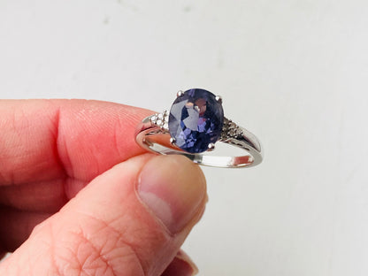 9ct Gold Iolite & Diamond Ring