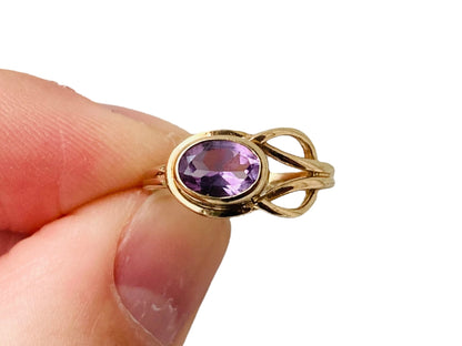 9ct Gold Amethyst Ring