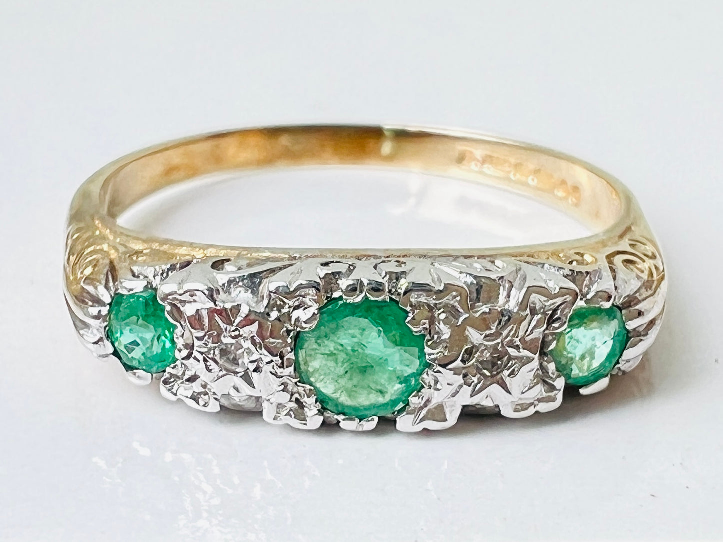 9ct Gold Emerald & Diamond Ring