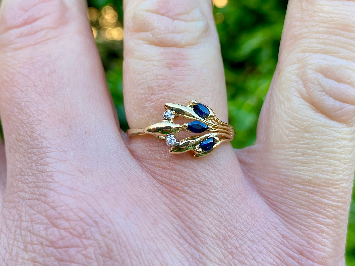 9ct Gold Sapphire & Diamond Ring