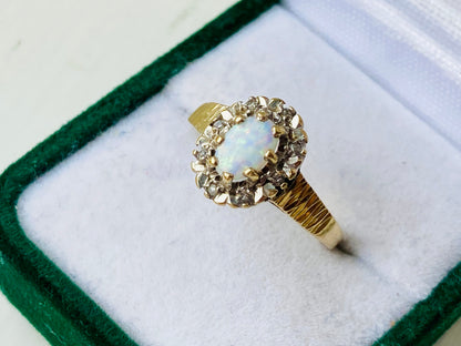 Vintage 9ct Gold Opal & Diamond Ring