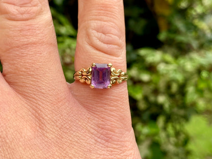 9ct Gold Amethyst Ring