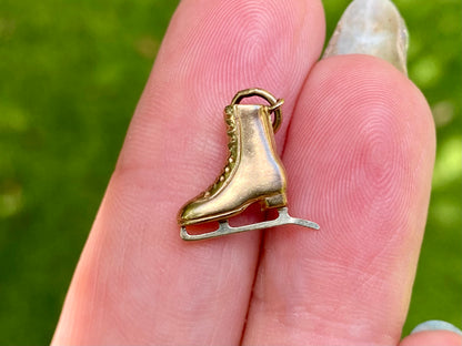 Vintage 9ct Gold Ice Skate Pendant