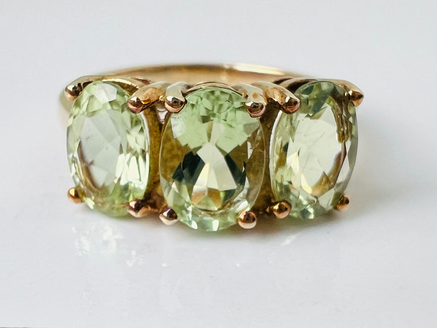 9ct Gold Kijani Garnet Ring