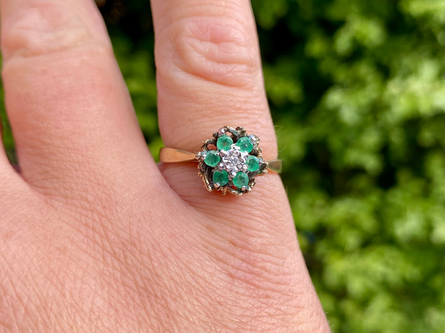 Vintage 9ct Gold Emerald & Diamond Ring