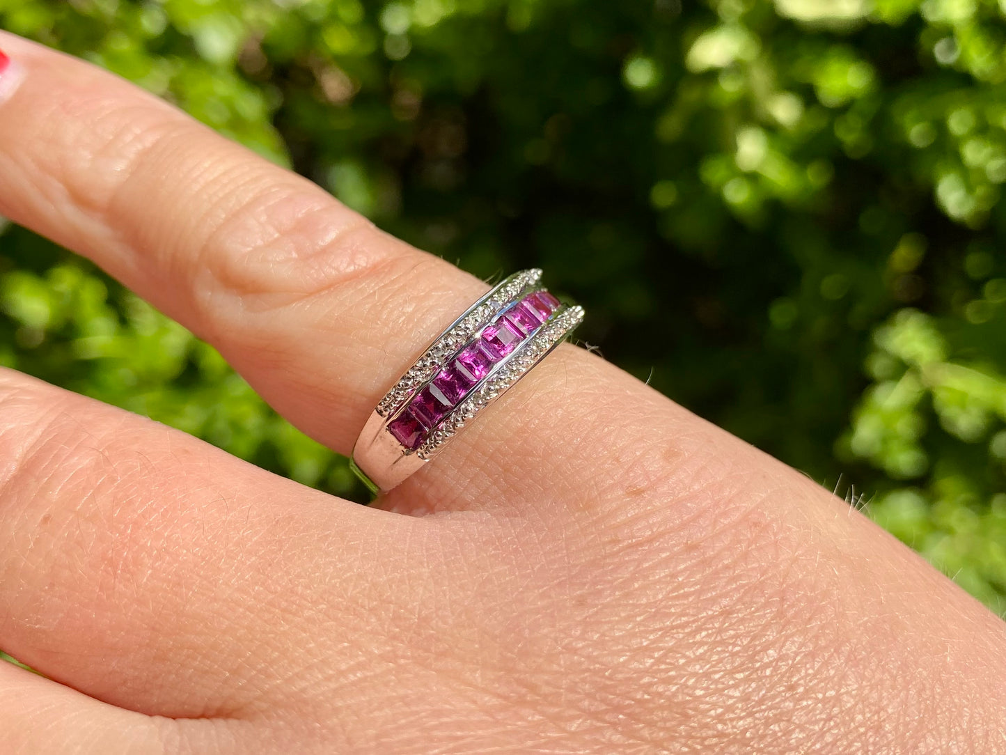 9ct Gold Rhodolite Garnet & Diamond Ring
