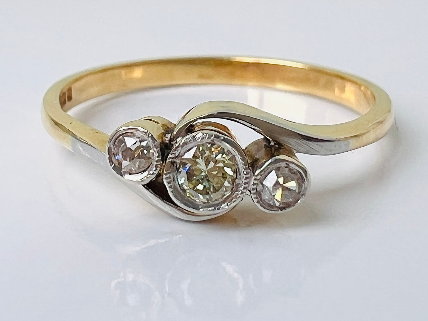 Vintage 18ct Gold Diamond Three-Stone Ring