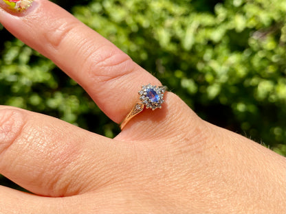 Vintage 9ct Gold Sapphire & Diamond Ring
