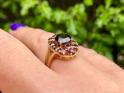 Vintage 9ct Gold Garnet Ring