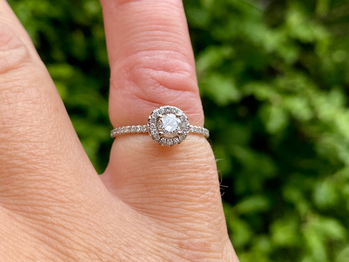 9ct Gold Diamond Ring