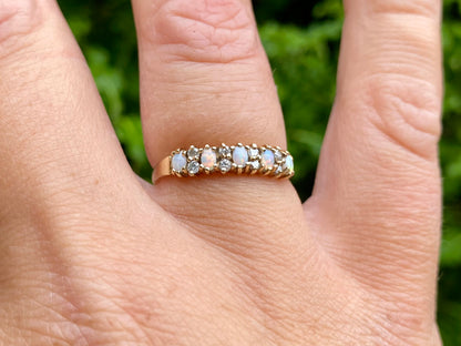 Vintage 9ct Gold Opal & Diamond Ring