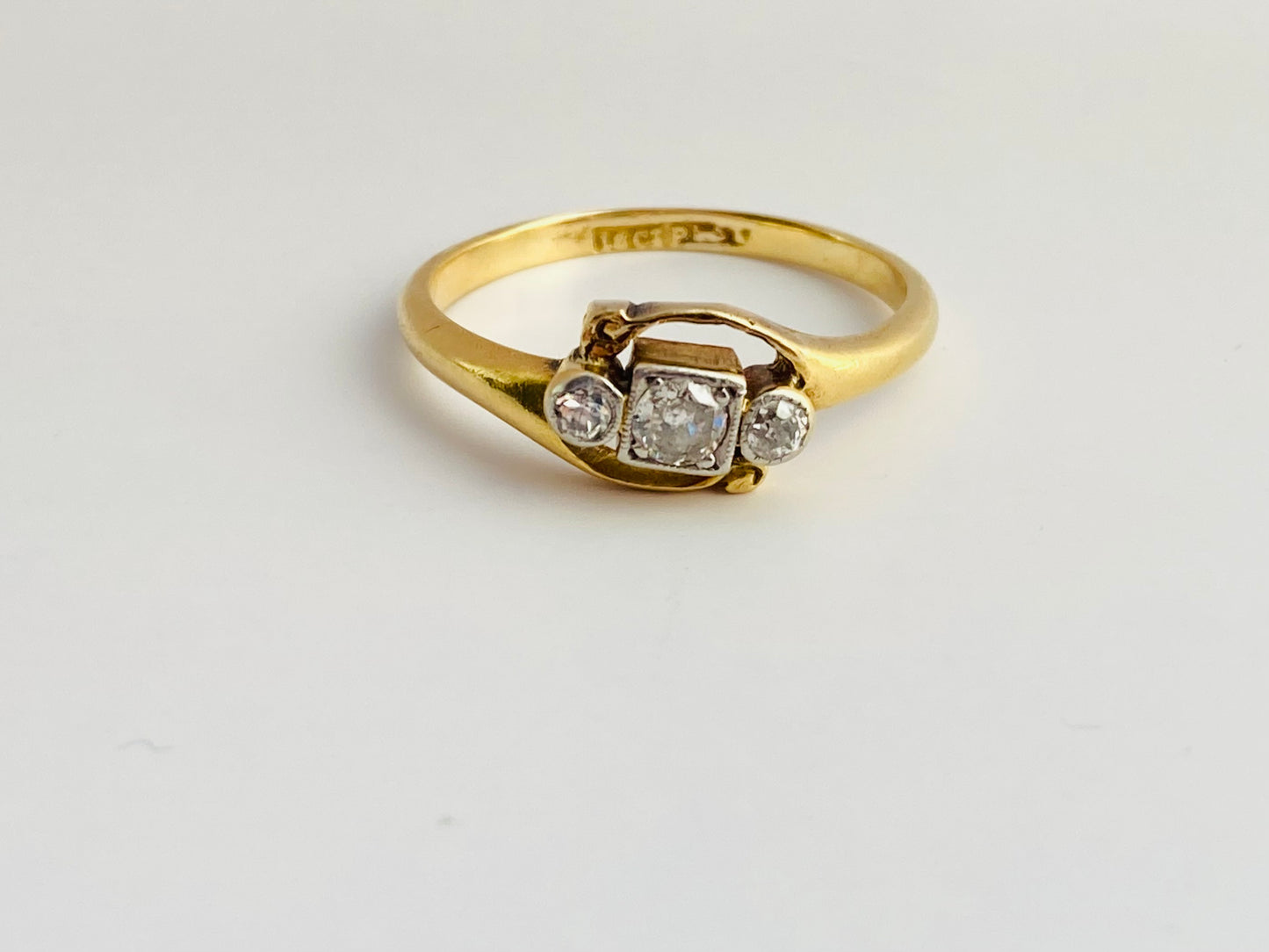 Antique 18ct Gold Diamond Ring