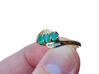 9ct Gold Emerald & Diamond Ring