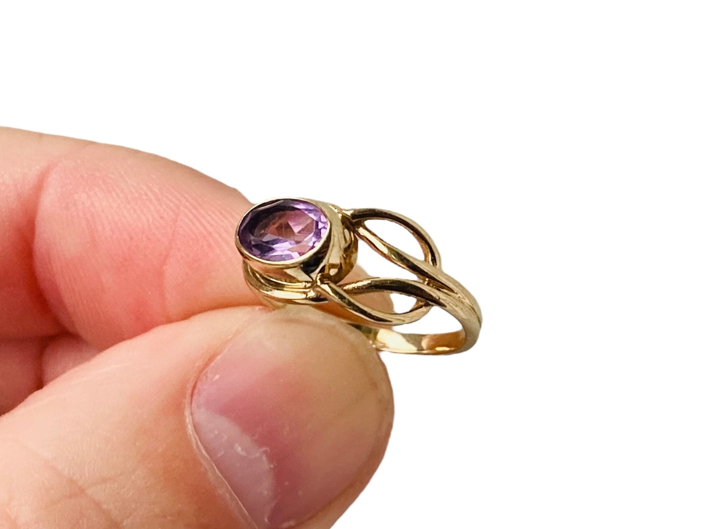 9ct Gold Amethyst Ring