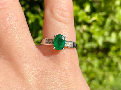 9ct Gold Emerald & Zircon Ring